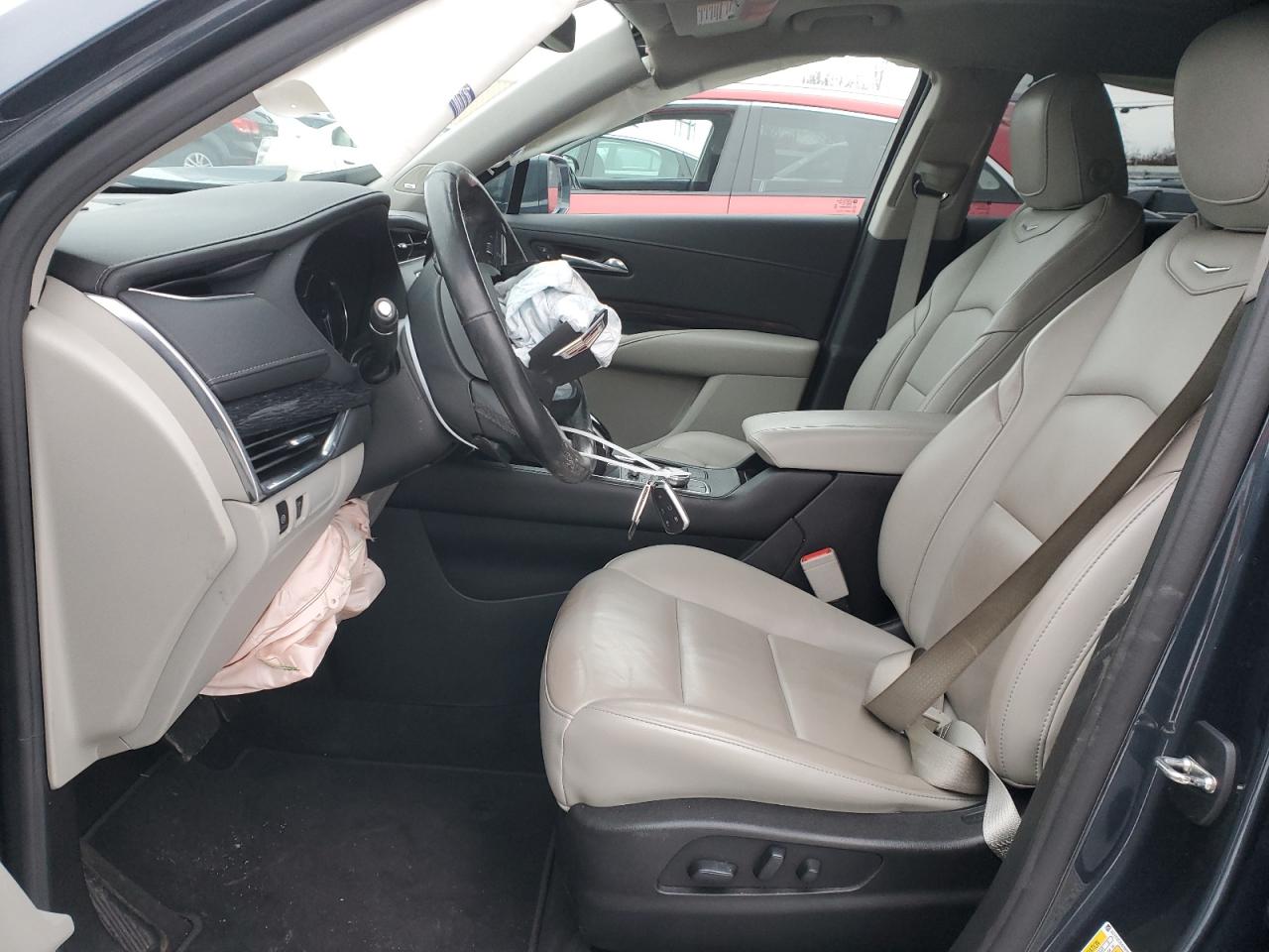 2021 Cadillac XT4 - Image 7