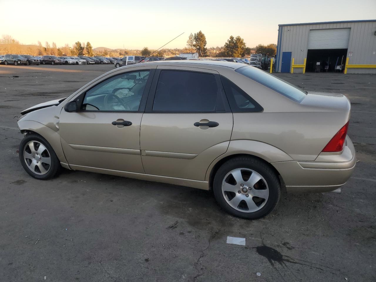 2002 Ford Focus - Image 2