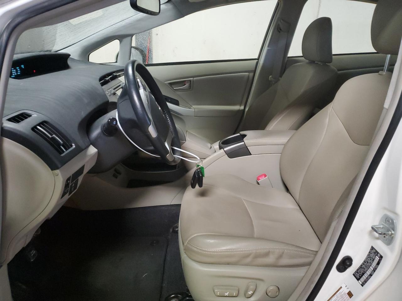 2012 Toyota Prius - Image 7