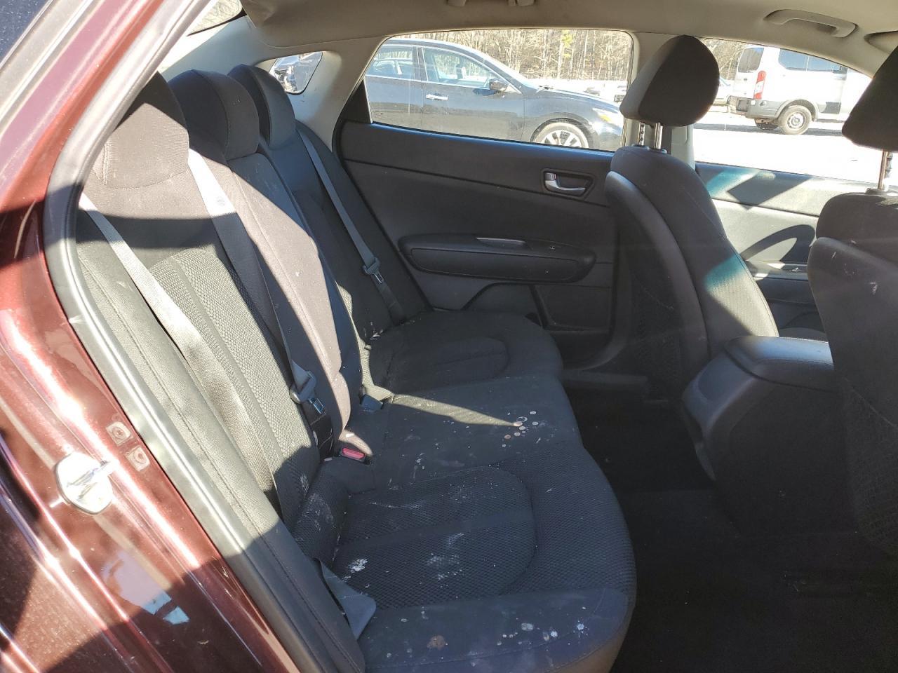 2019 Kia Optima - Image 10