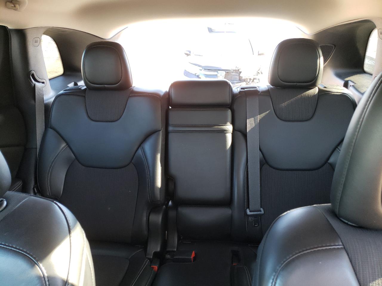 2018 Jeep Grand Cherokee - Image 10