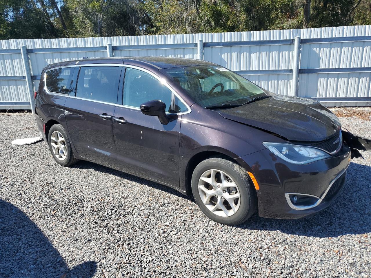 2019 Chrysler Pacifica - Image 4