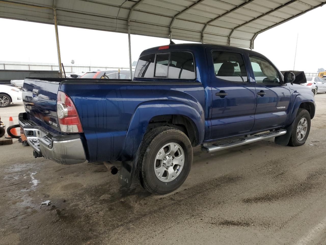 2015 Toyota Tacoma - Image 3