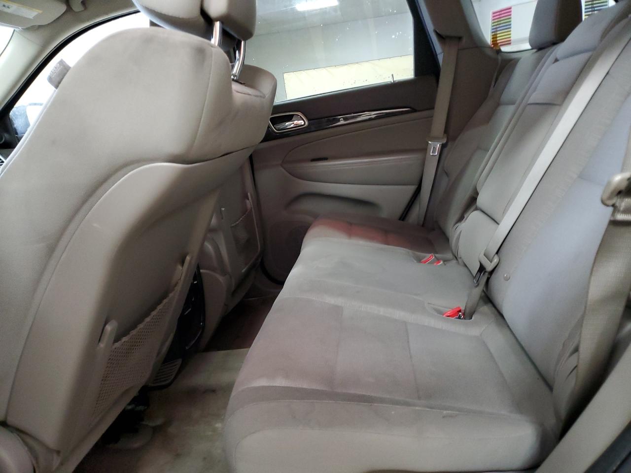 2011 Jeep Grand Cherokee - Image 11