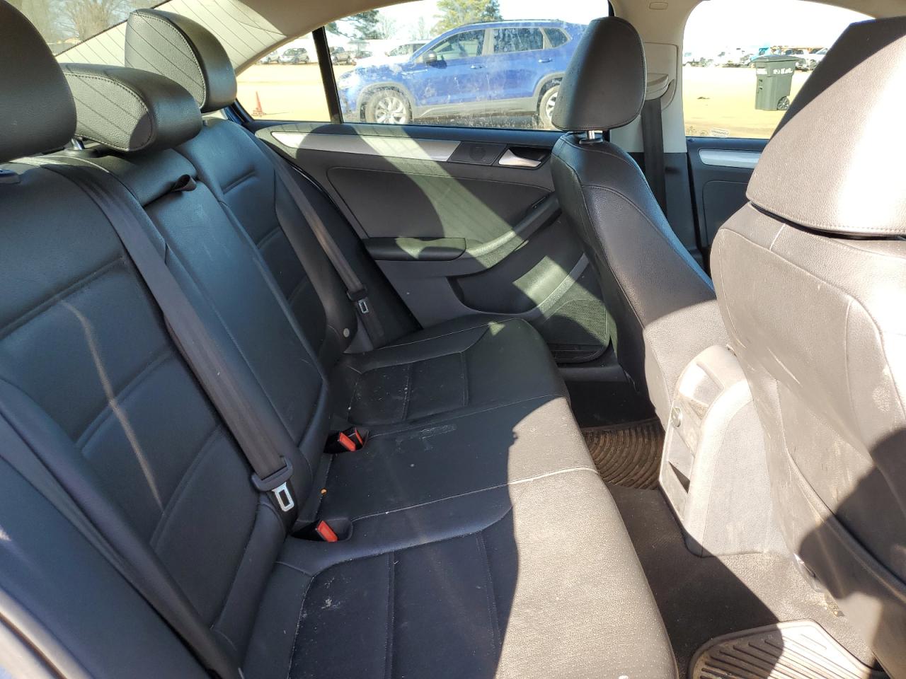 2017 Volkswagen Jetta - Image 10