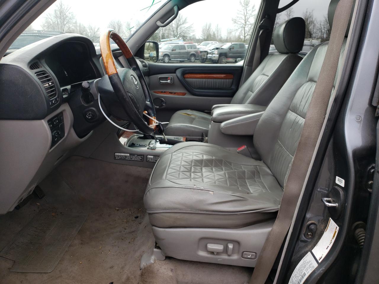 2004 Lexus LX - Image 7