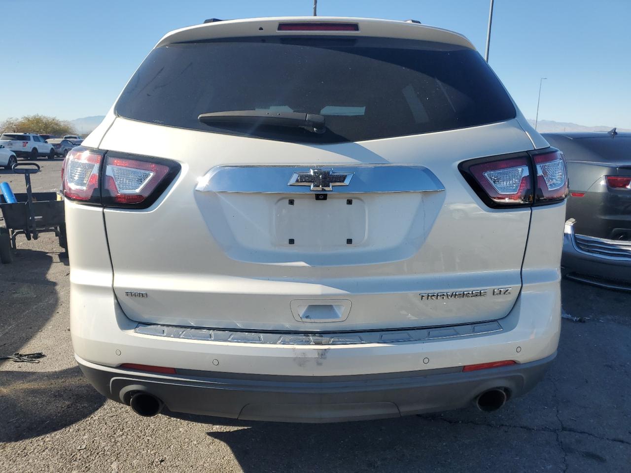2015 Chevrolet Traverse - Image 6