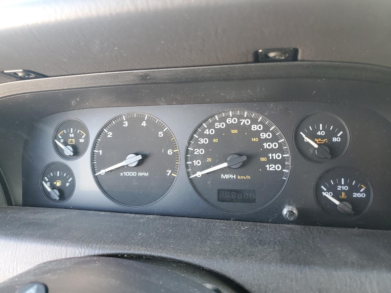 1999 Jeep Grand Cherokee - Image 9
