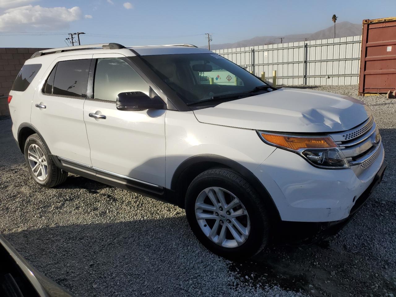 VIN 1FM5K8D83DGC71125 2013 FORD EXPLORER no.4