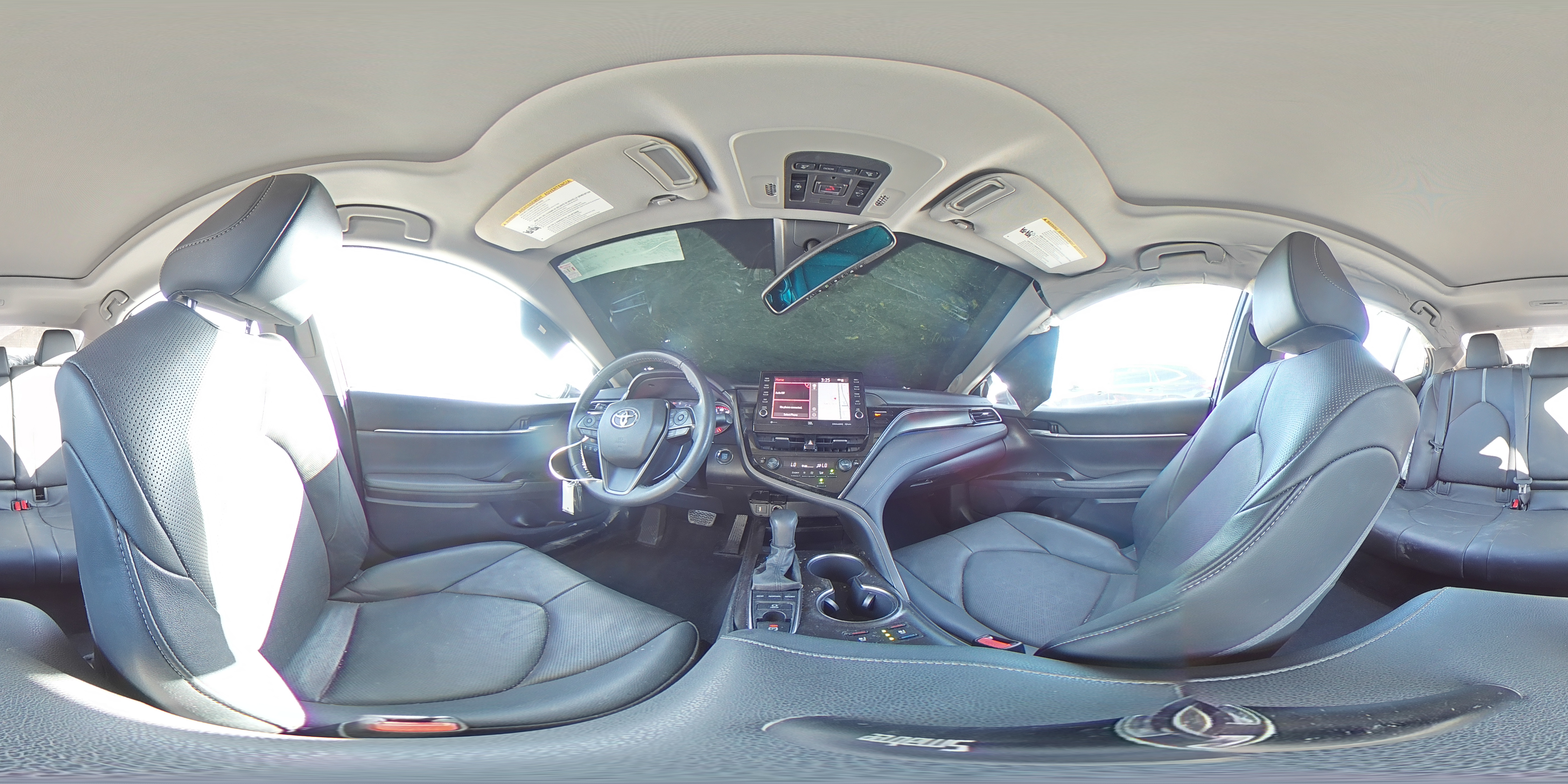 2021 Toyota Camry - Image 15