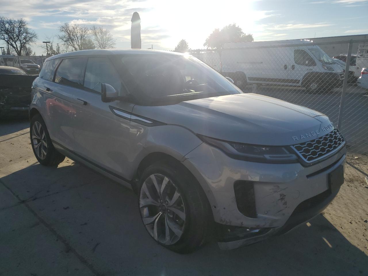 2020 Land Rover Range Rover - Image 4