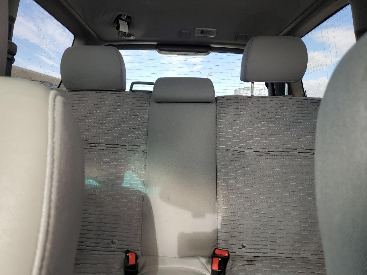 2005 Subaru Forester - Image 10