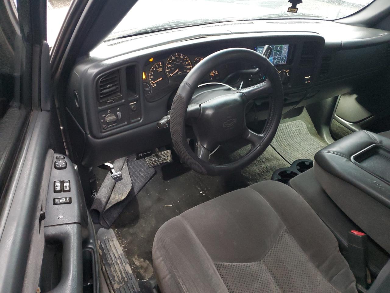 2002 Chevrolet Silverado - Image 8