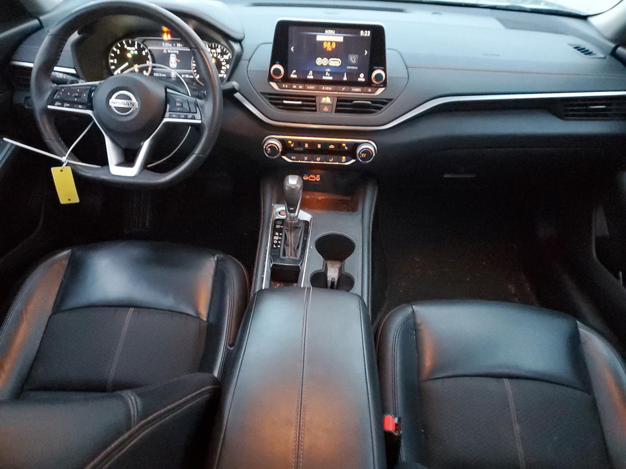 2021 Nissan Altima - Image 8