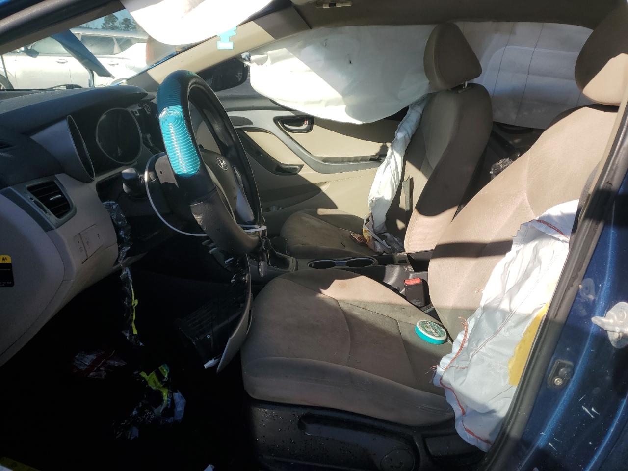 2014 Hyundai Elantra - Image 7