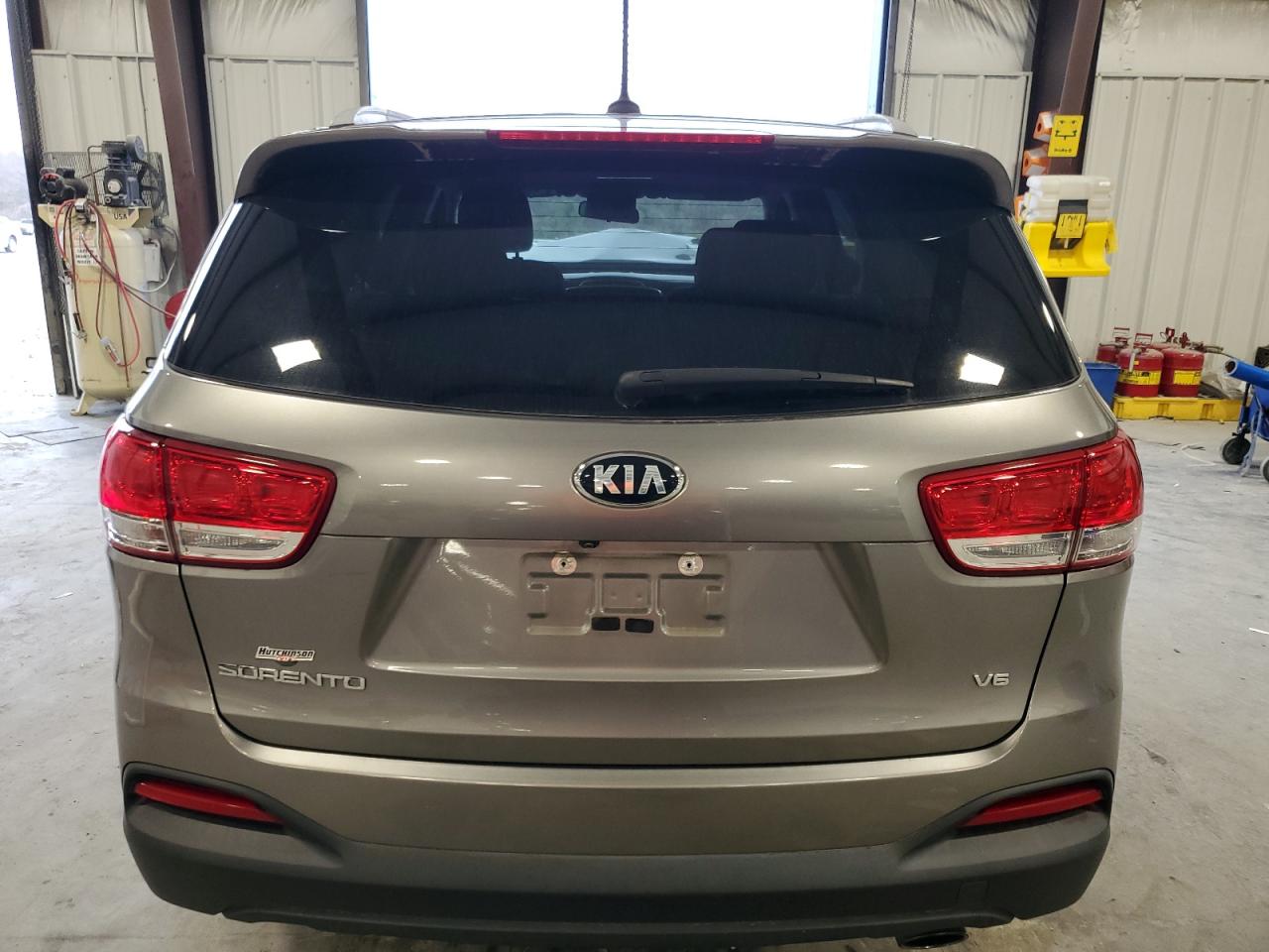 2017 Kia Sorento - Image 6
