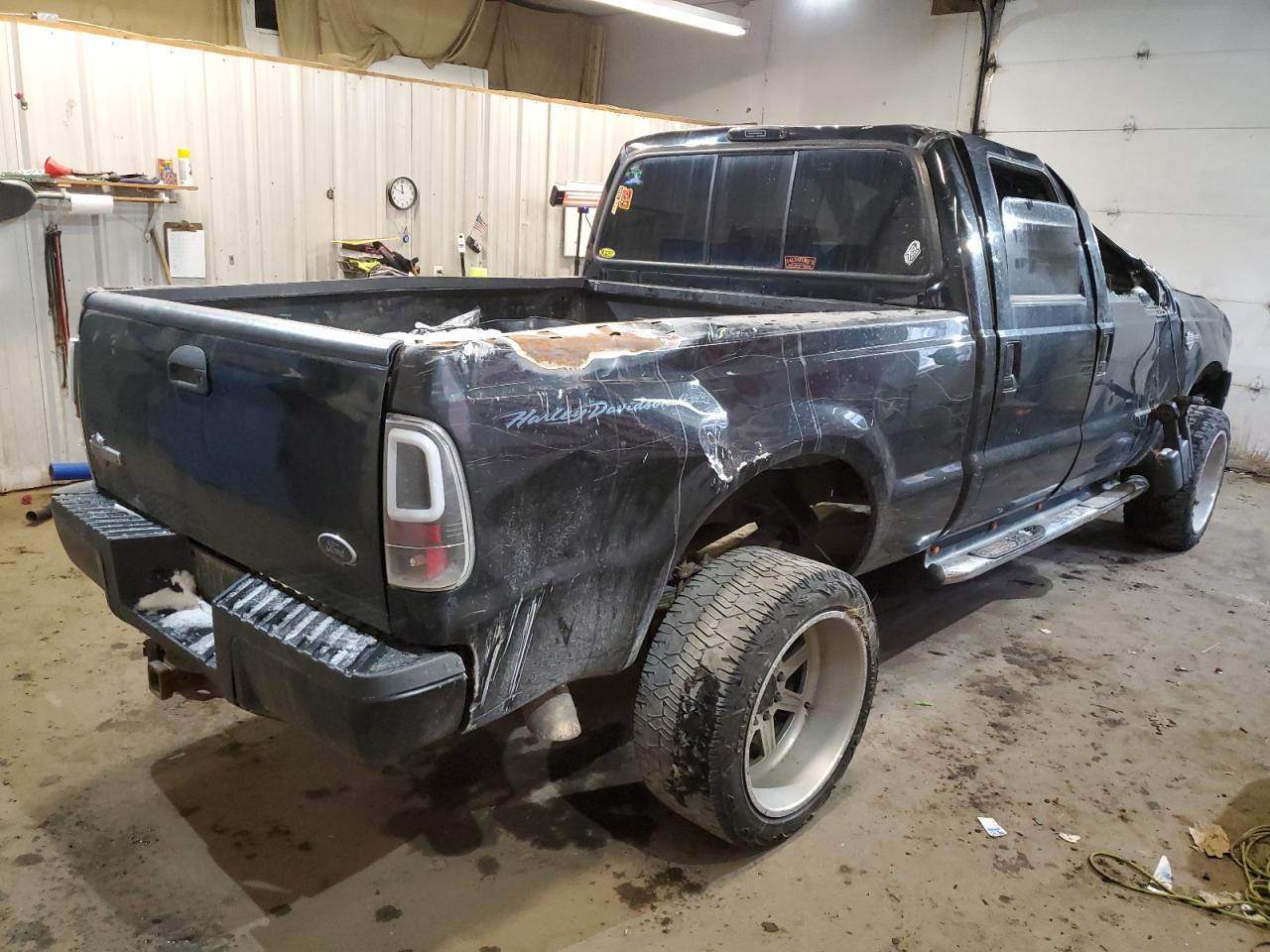 2006 Ford F350 - Image 3