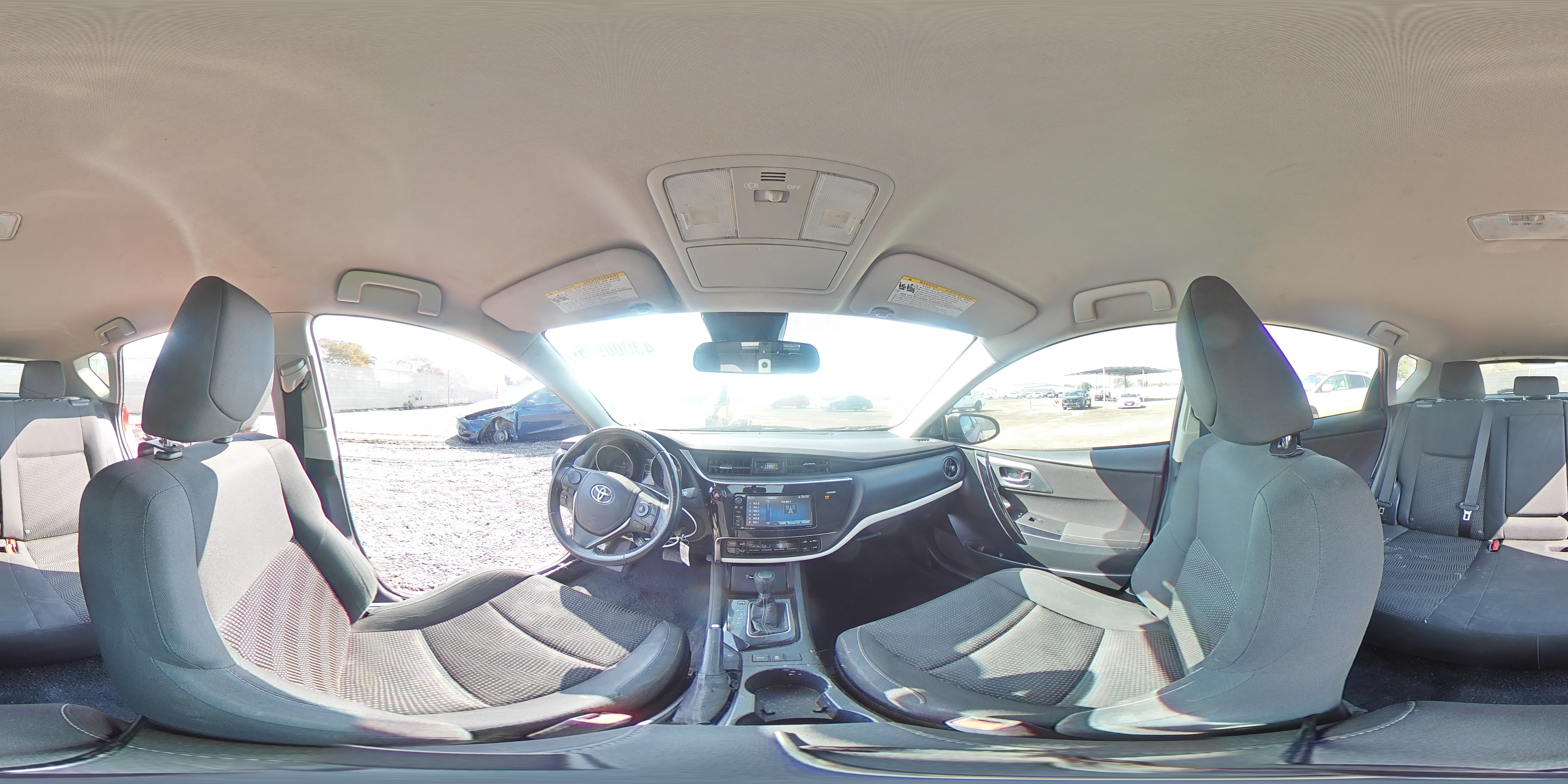 2018 Toyota Corolla - Image 13