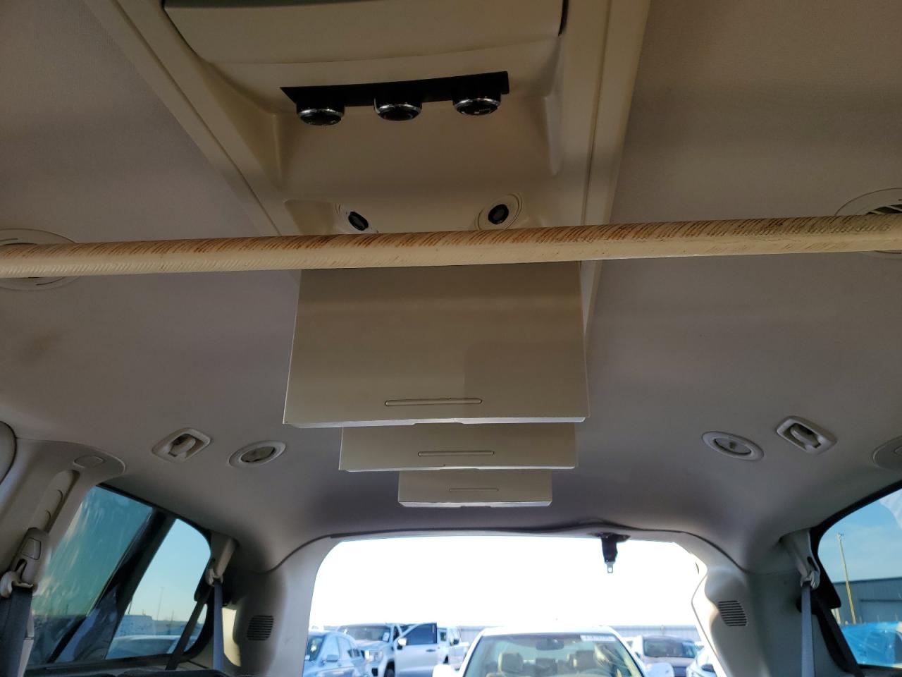 2012 Dodge Caravan - Image 10