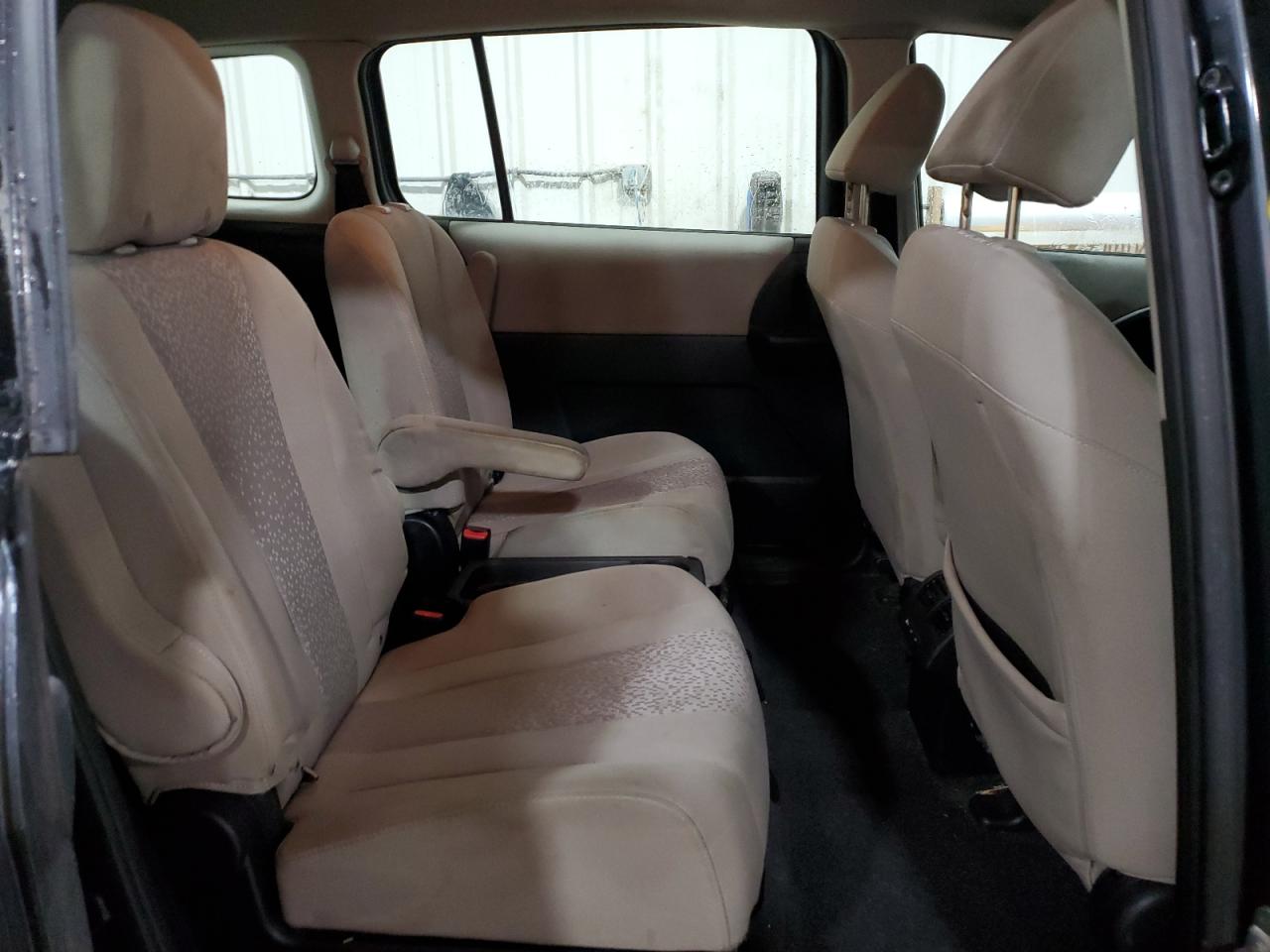 2012 Mazda 5 - Image 11