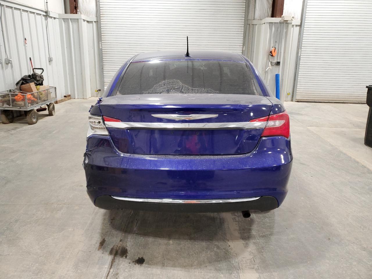 2014 Chrysler 200 - Image 6