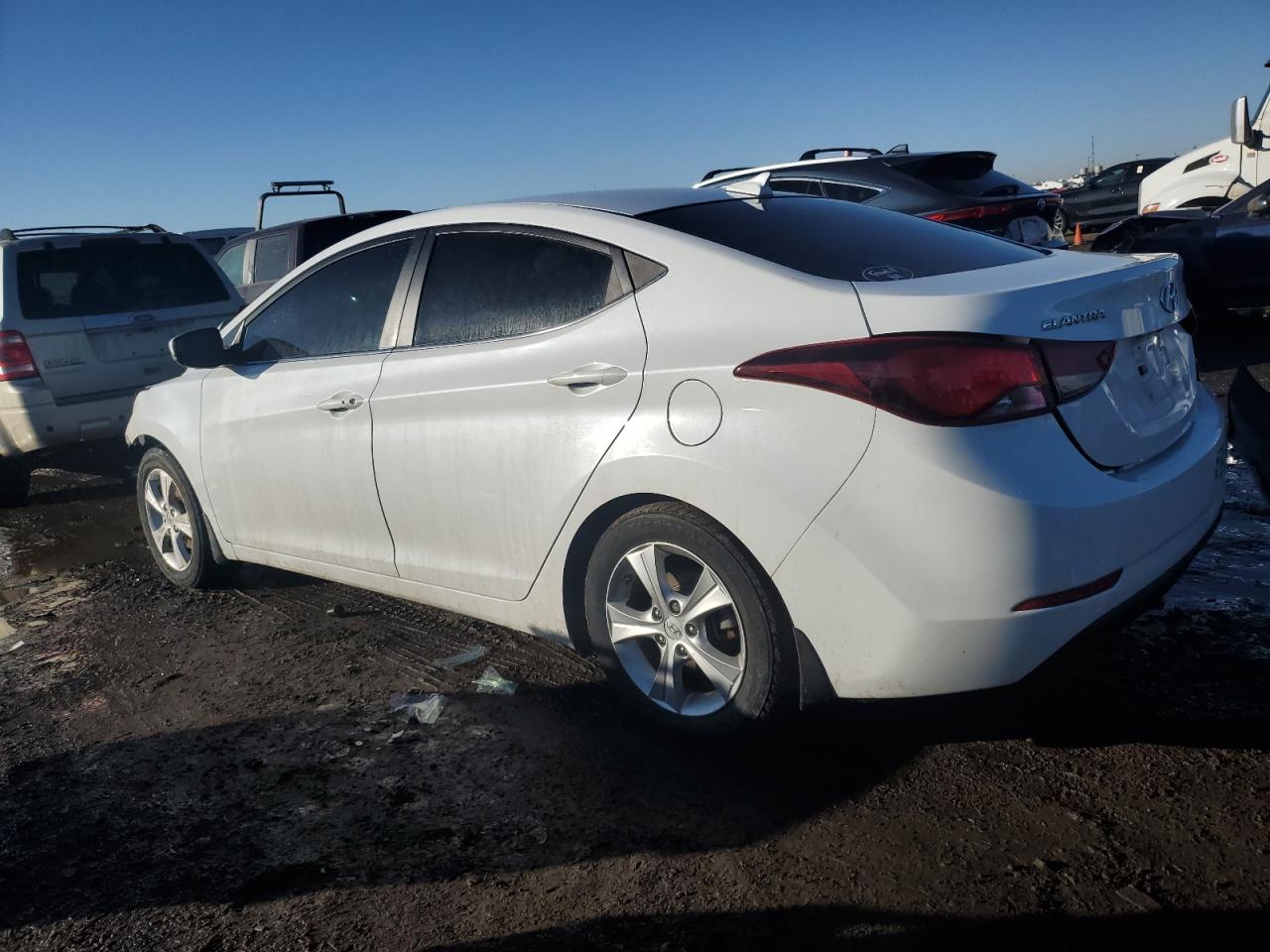 2016 Hyundai Elantra - Image 2