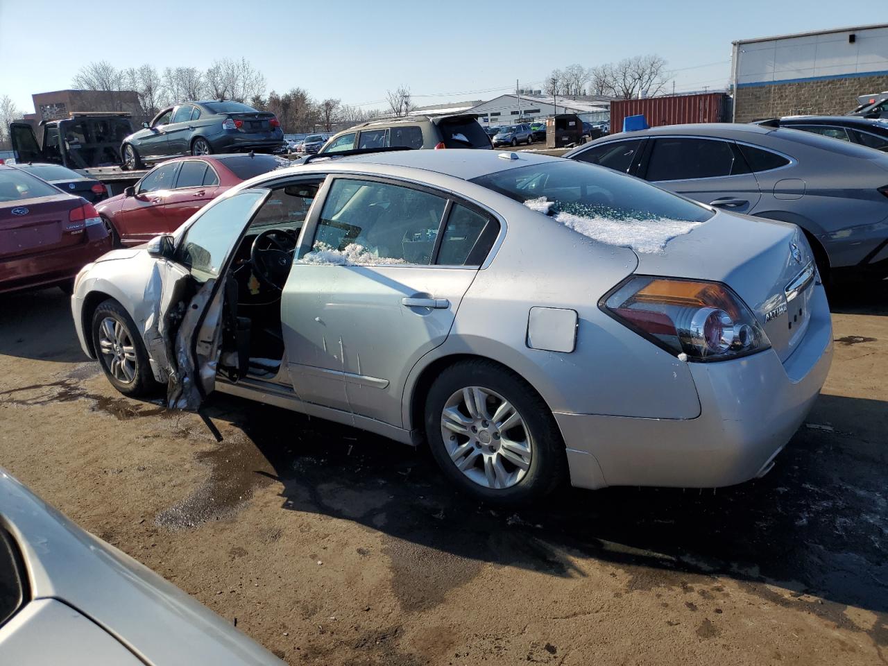 2011 Nissan Altima - Image 2