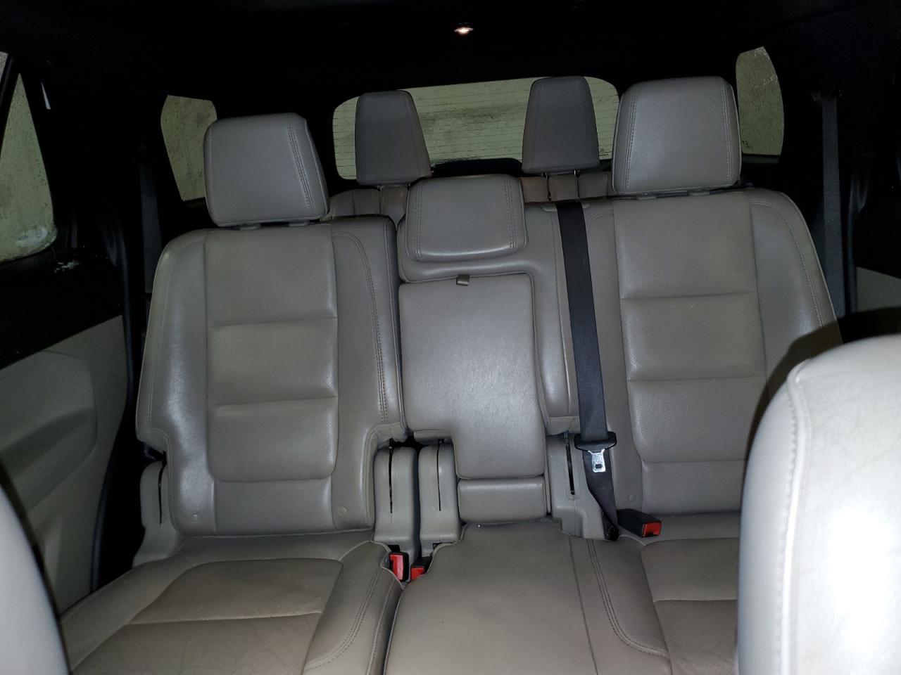 2011 Ford Explorer - Image 10