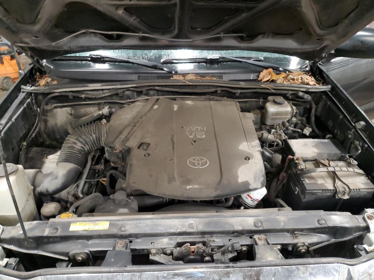 2011 Toyota Tacoma - Image 12