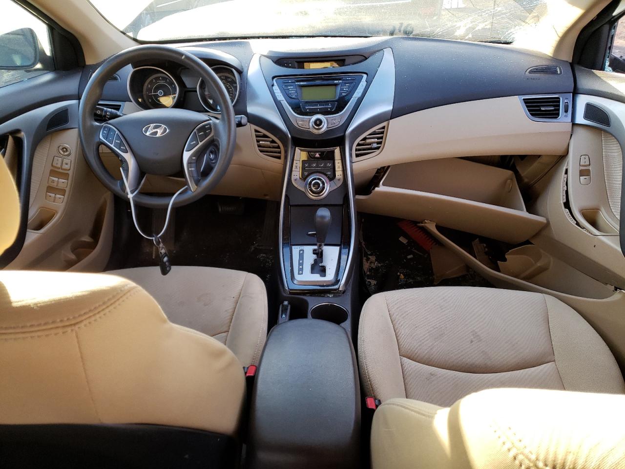 2013 Hyundai Elantra - Image 8