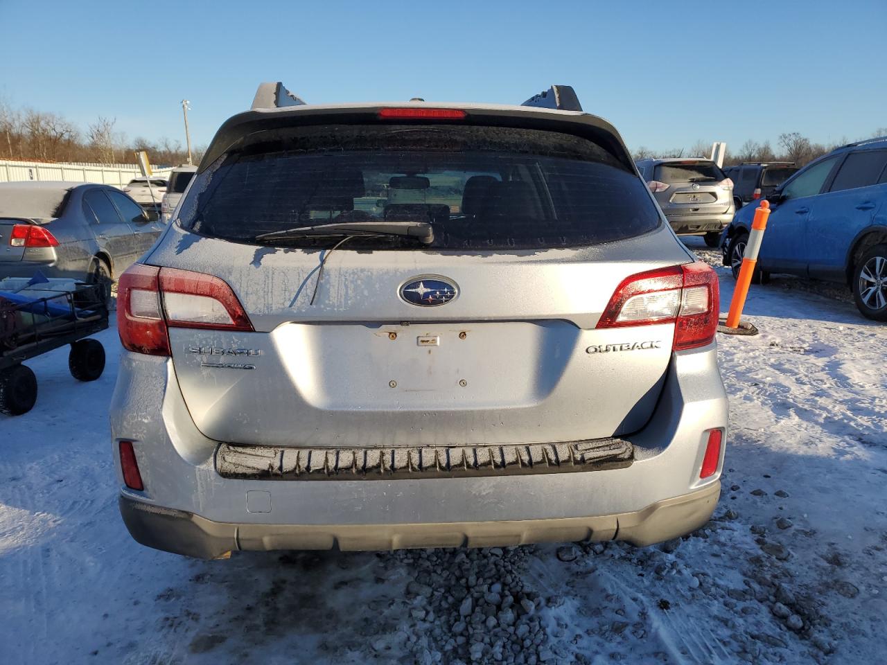 2015 Subaru Outback - Image 6
