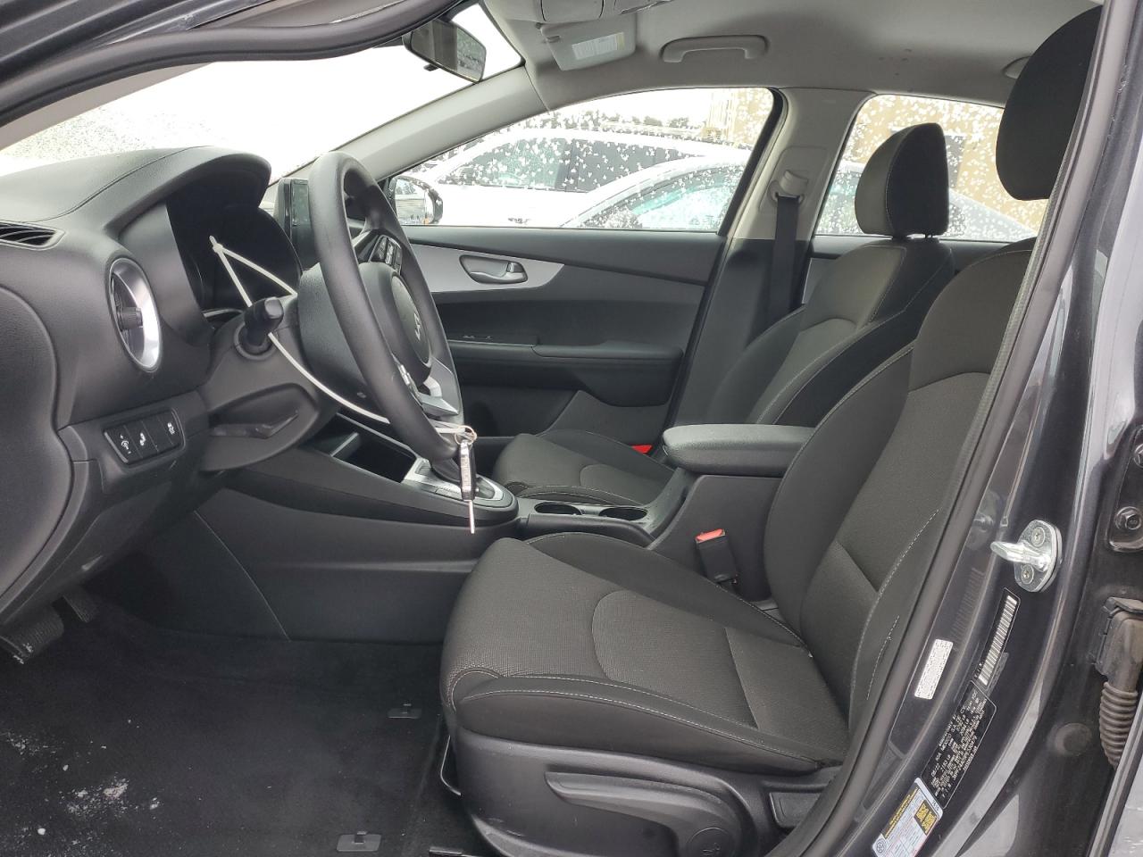 2023 Kia Forte - Image 7