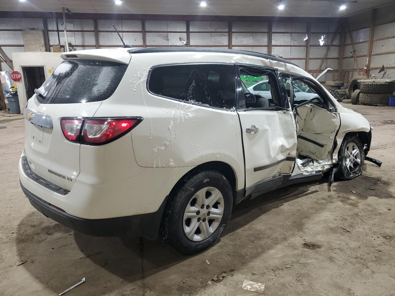 2014 Chevrolet Traverse - Image 3