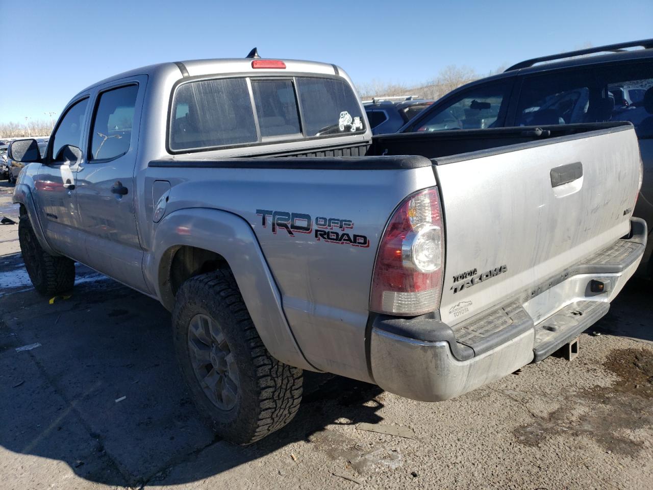 VIN 3TMLU4EN3FM178083 2015 TOYOTA TACOMA no.2