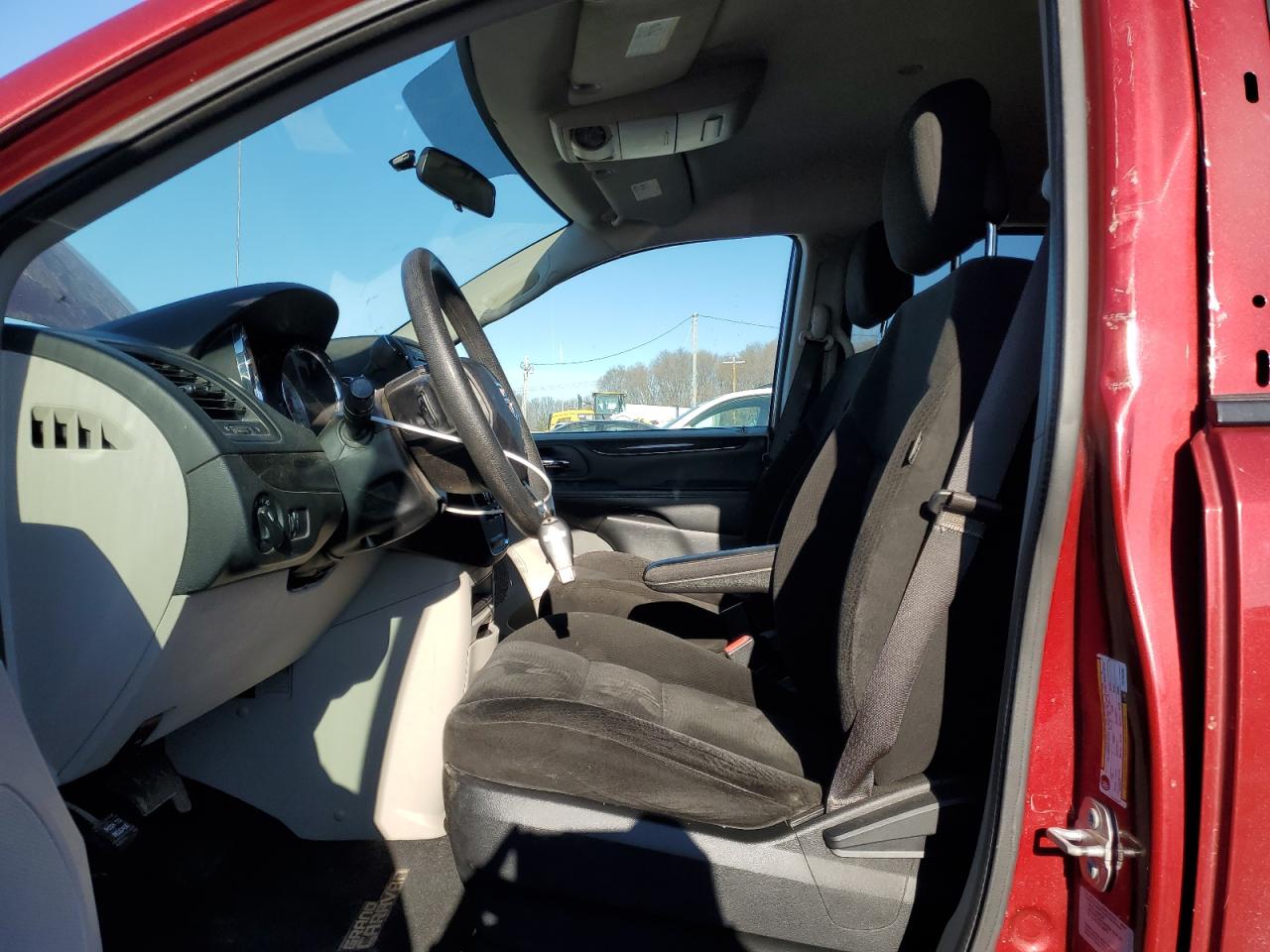 2015 Dodge Caravan - Image 7