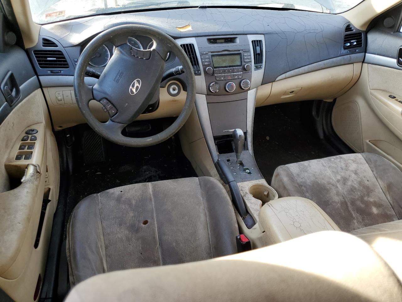 2010 Hyundai Sonata - Image 8