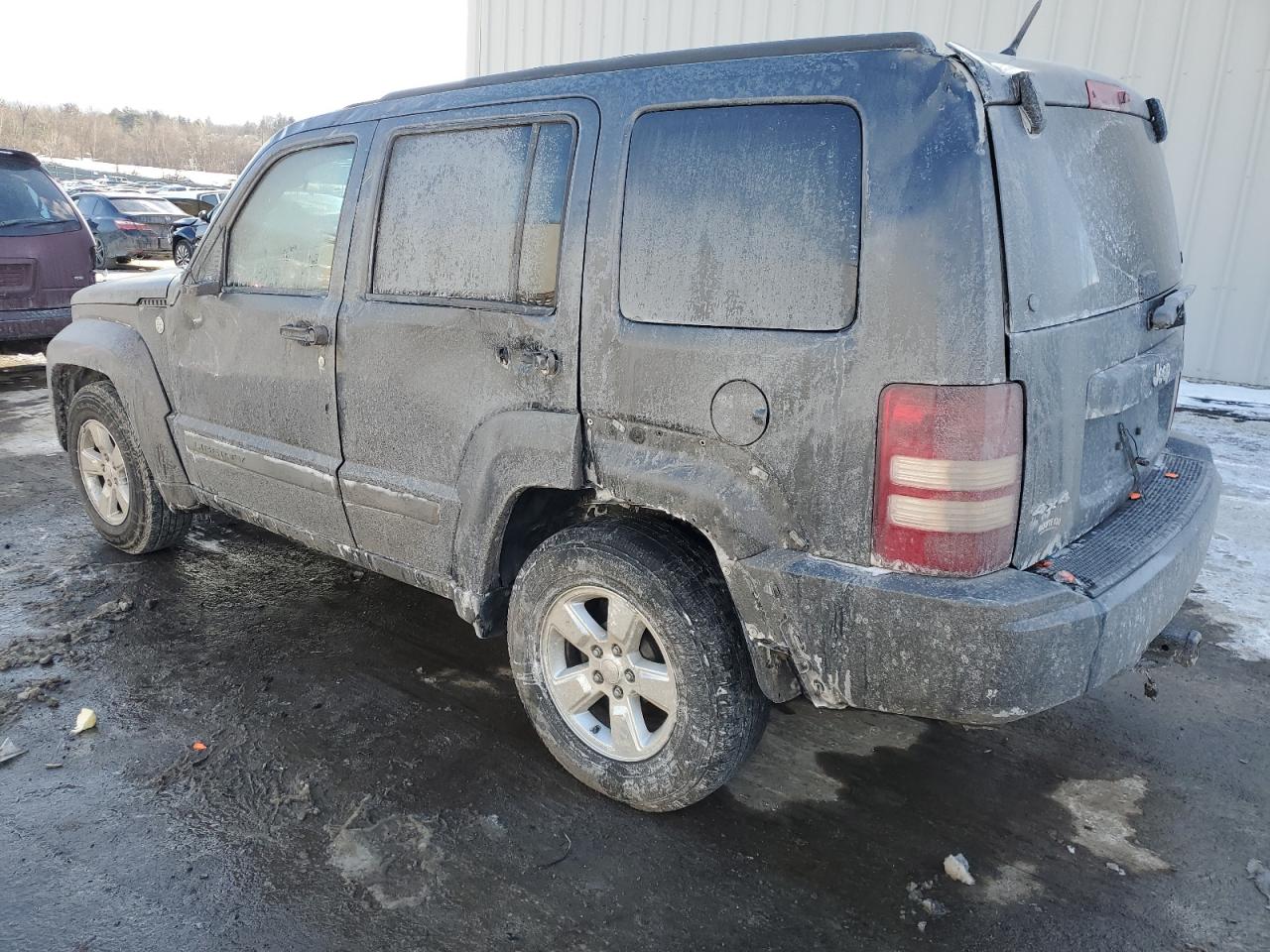 2011 Jeep Liberty (North America) - Image 2