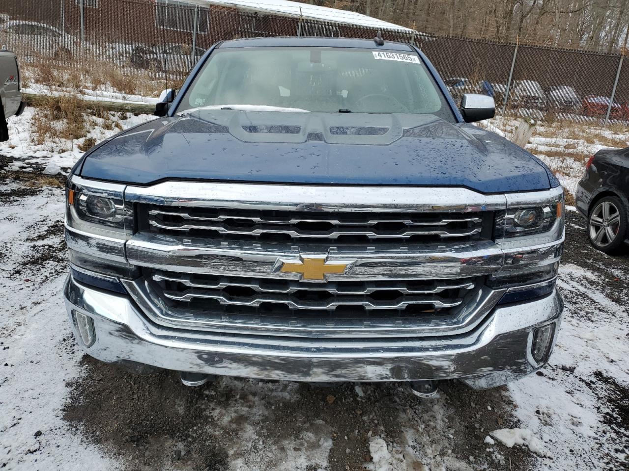 2017 Chevrolet Silverado - Image 5