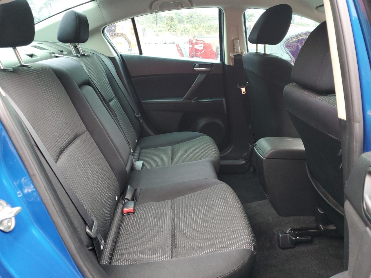 2012 Mazda 3 - Image 10