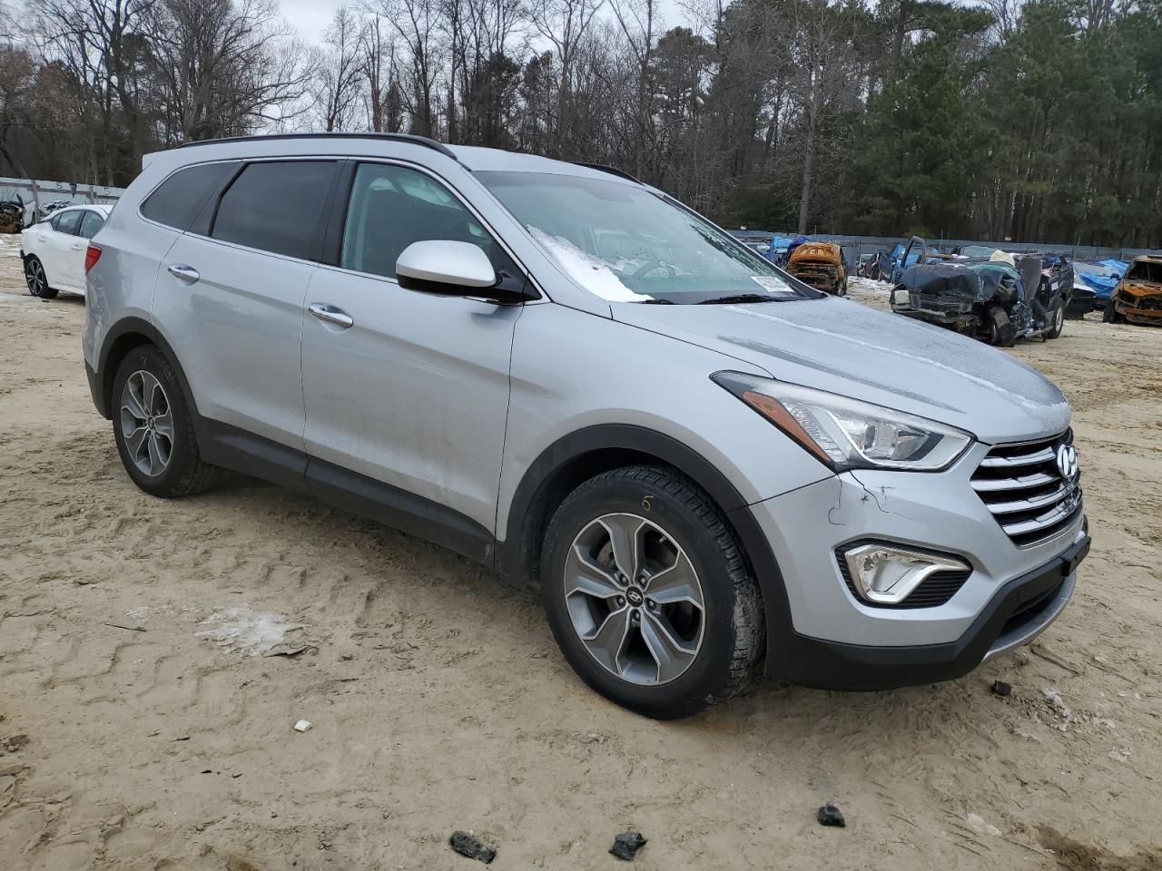 2016 Hyundai Santa Fe - Image 4