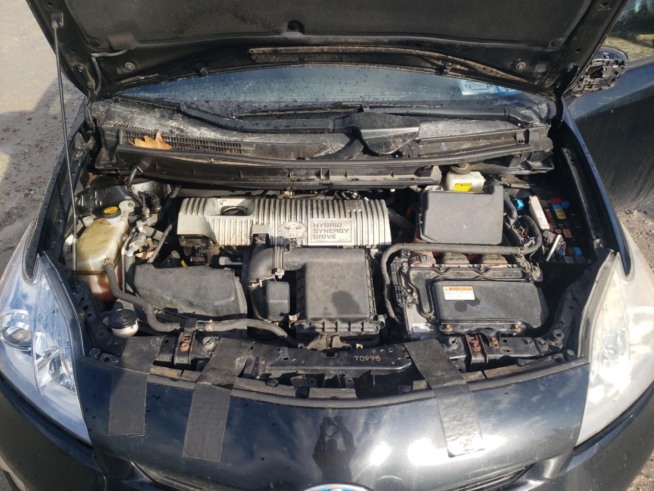 2014 Toyota Prius - Image 11