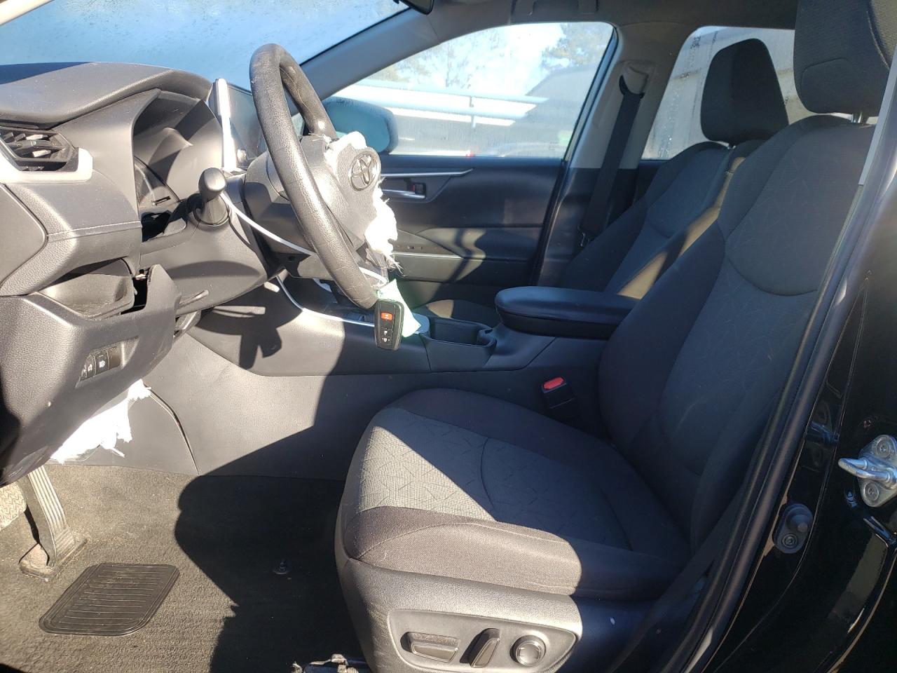 2023 Toyota RAV 4 - Image 7