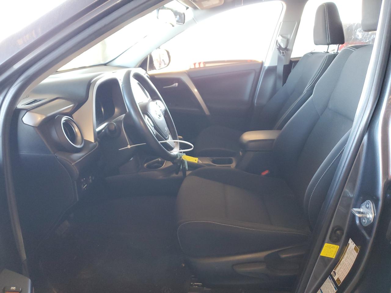 2017 Toyota RAV 4 - Image 7