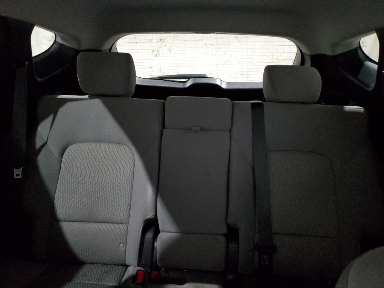 2018 Hyundai Santa Fe - Image 10
