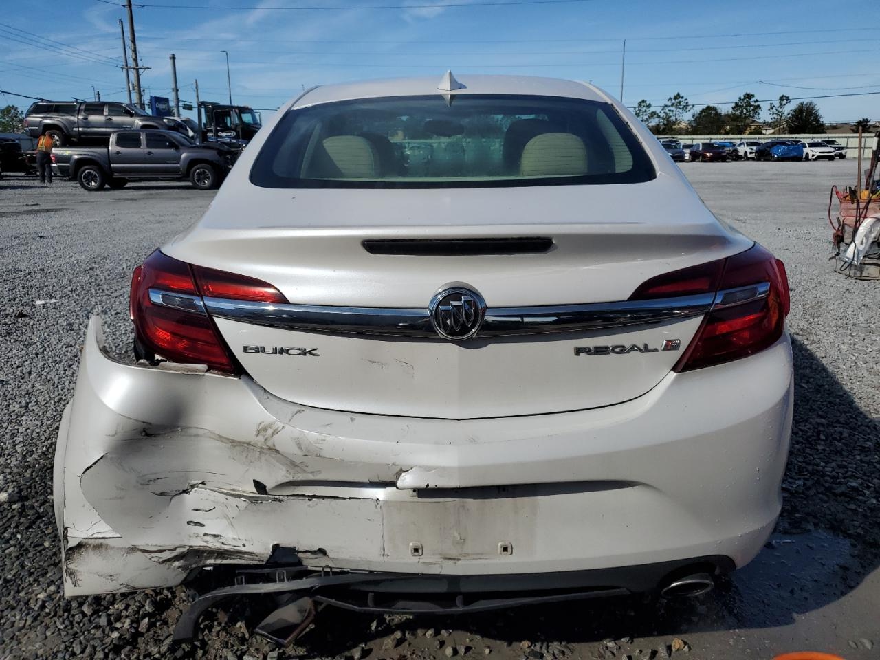 2016 Buick Regal - Image 6