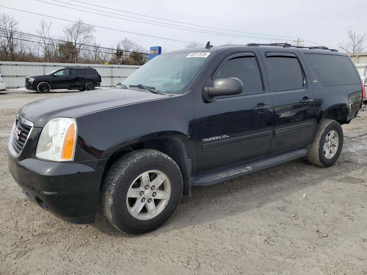 2014 GMC Yukon - Image 1