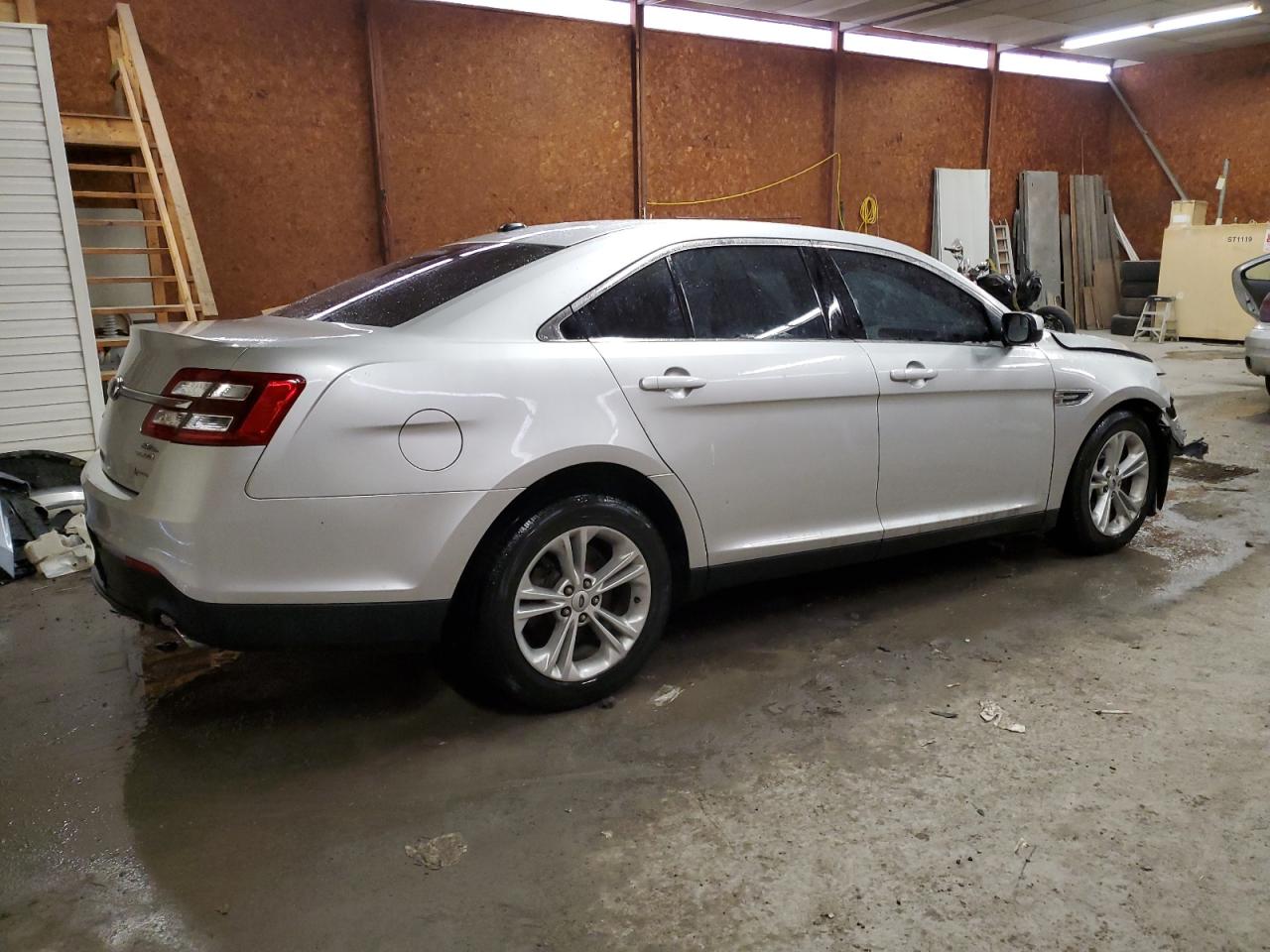 2014 Ford Taurus - Image 3