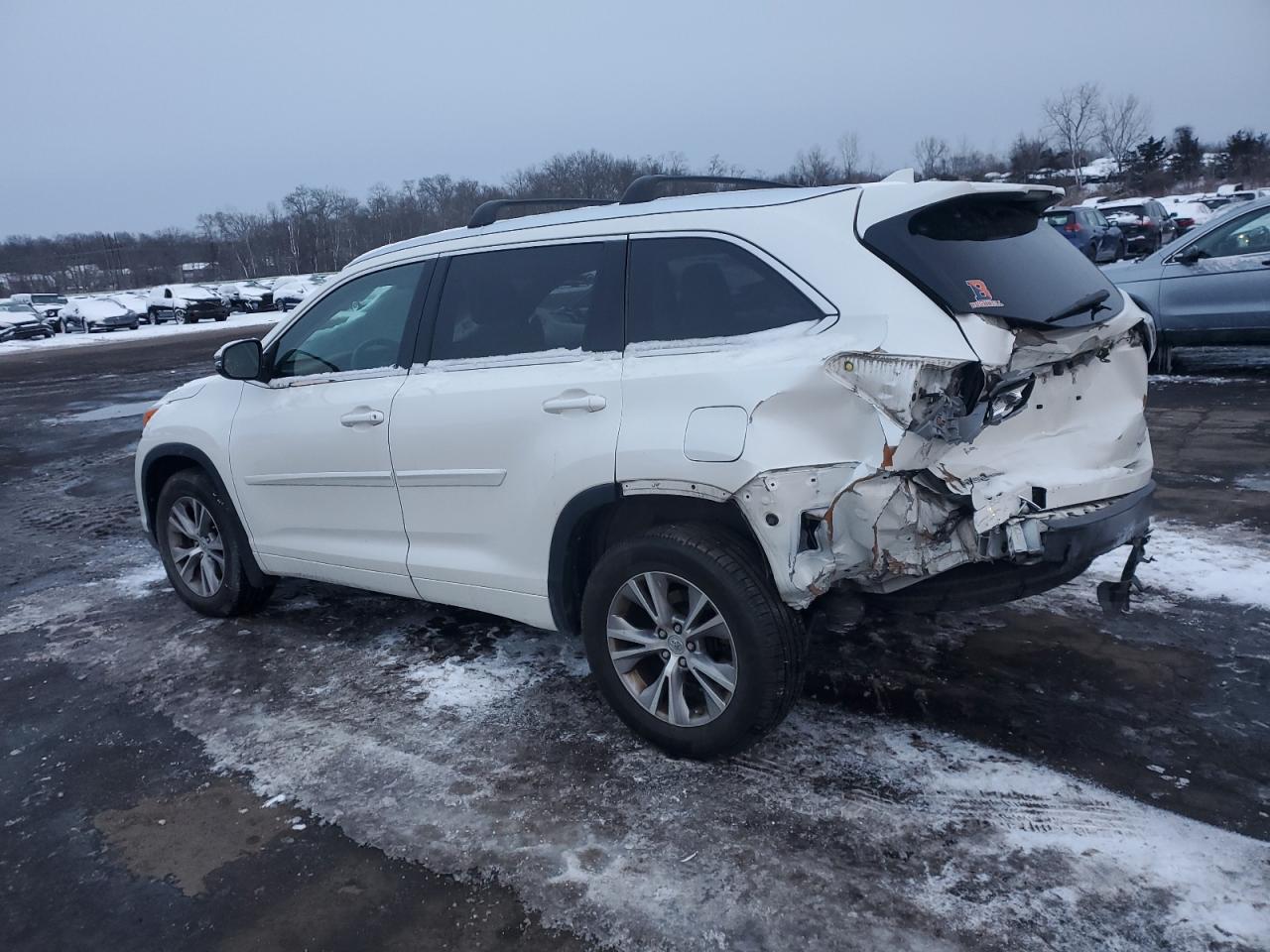 2014 Toyota Highlander - Image 2