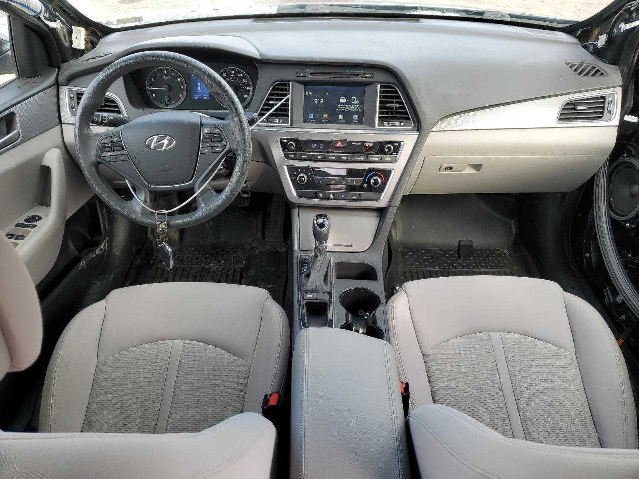 2017 Hyundai Sonata - Image 8