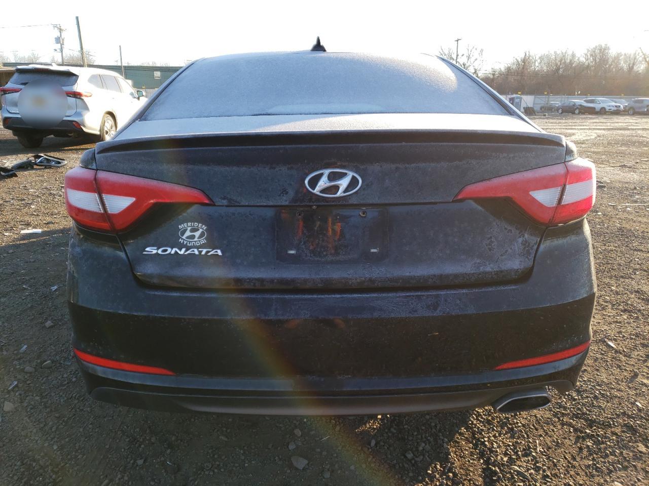 2015 Hyundai Sonata - Image 6